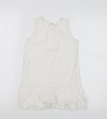 Additional front view of COMBI MINI girls’ white basic t-shirt, size 5, years