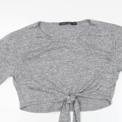 Close-up detail of I SAW IT FIRST women’s grey basic t-shirt, size S