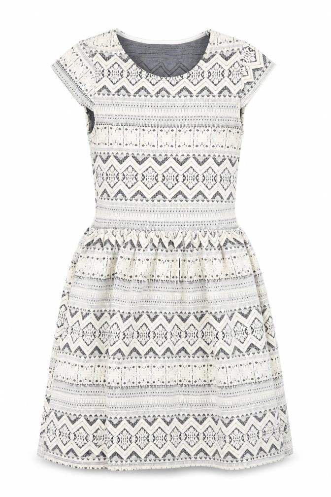 TG Womens Beige Argyle/Diamond  Wrap Dress  Size 8