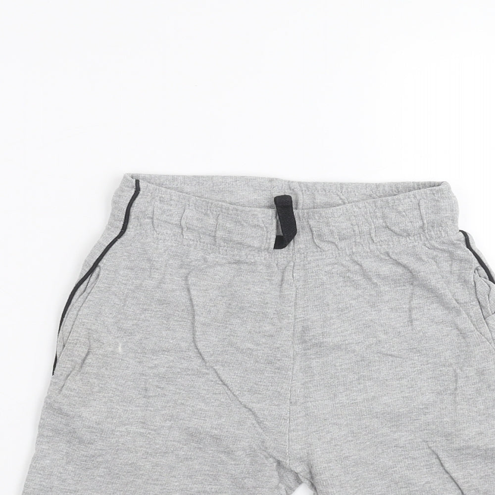Preworn Boys Grey   Sweat Shorts Size 7 Years