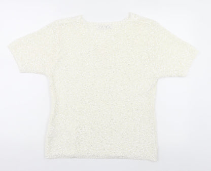 Classics Womens White   Basic T-Shirt Size M