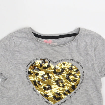 Preloved Matalan Girls Grey   Basic T-Shirt Size 5 Years - Detail