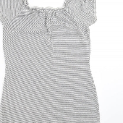 Preloved Boohoo Womens Grey Striped  Basic T-Shirt Size 16 - Label