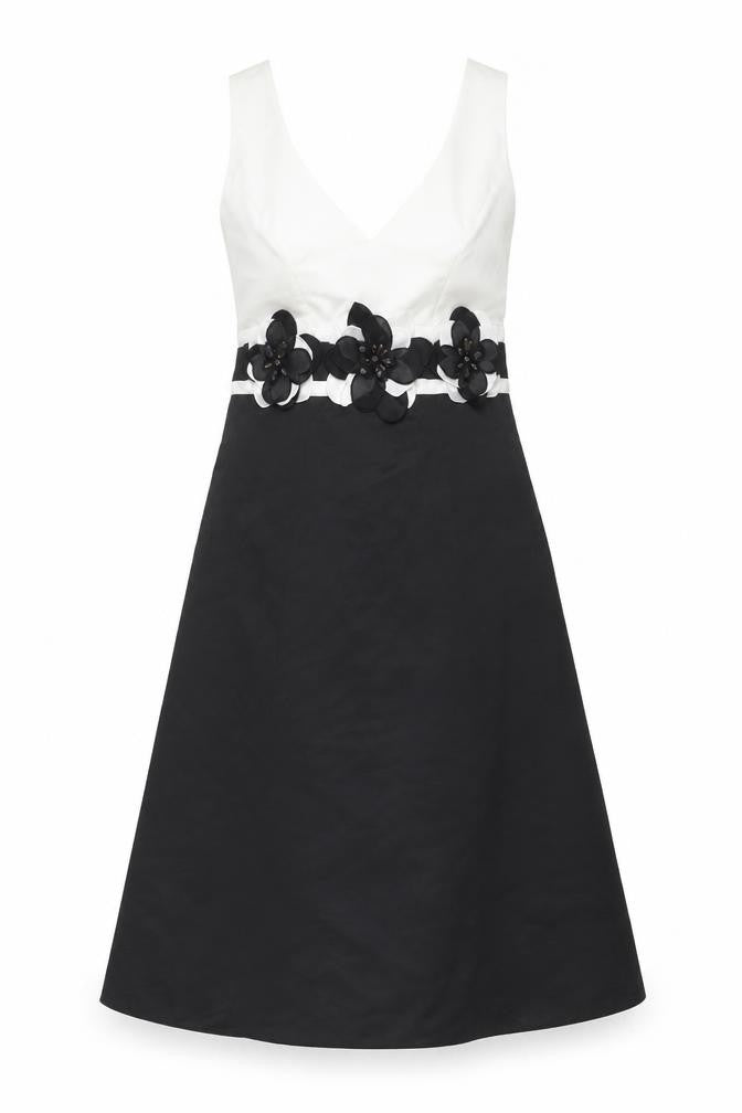 Debut Womens Black   Shift  Size 8  - floral detail