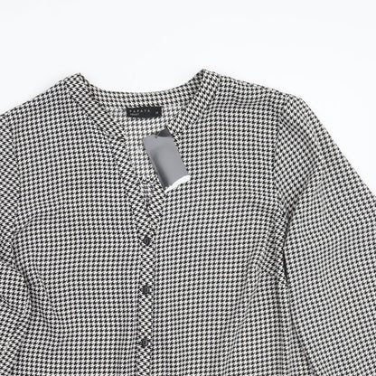 Preloved Papaya Womens White Check  Basic Button-Up Size 14 - Detail