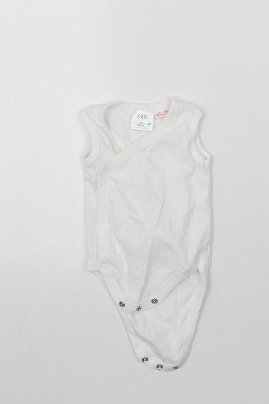 Zara Baby White   Babygrow One-Piece Size 0-3 Months