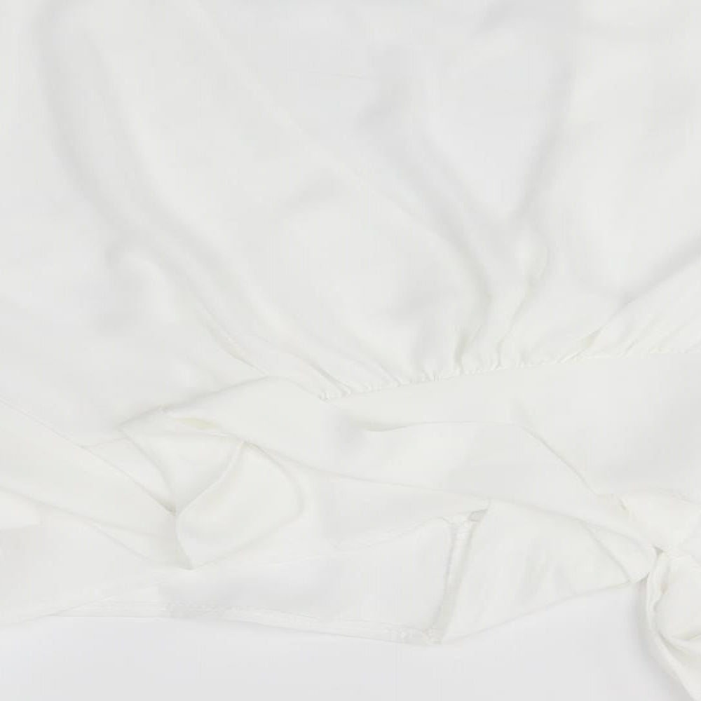 Boohoo Womens White   Basic Button-Up Size 16