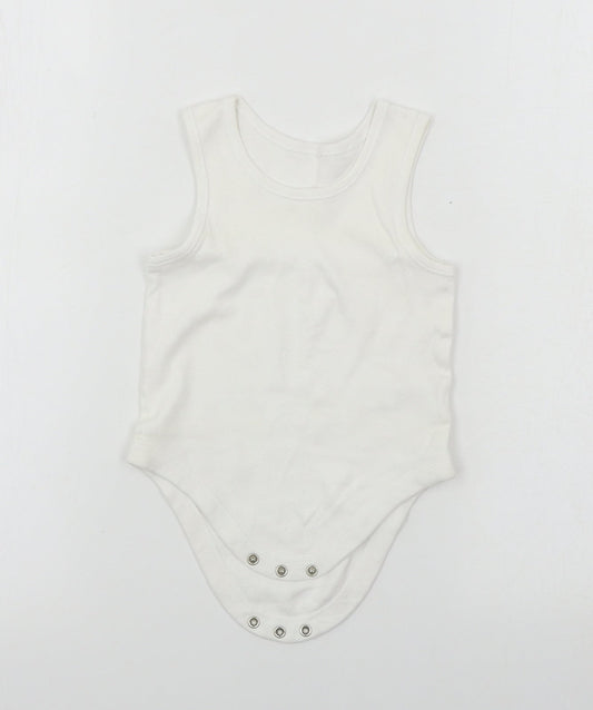 F&F  Boys White   Babygrow One-Piece Size 9-12 Months