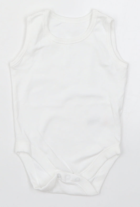 Nutmeg Baby White   Babygrow One-Piece Size 6-9 Months