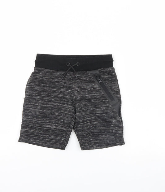 Primark Boys Black Herringbone  Sweat Shorts Size 6 Years
