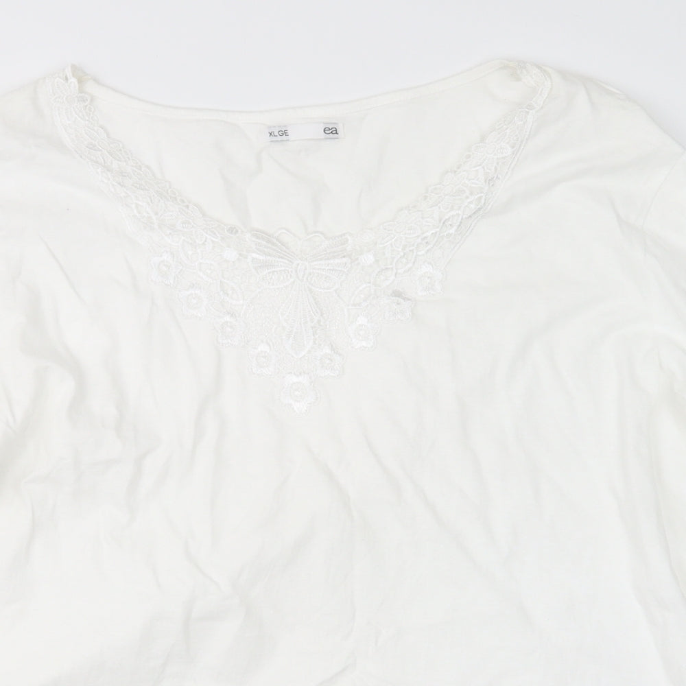 EA Womens White   Basic T-Shirt Size XL