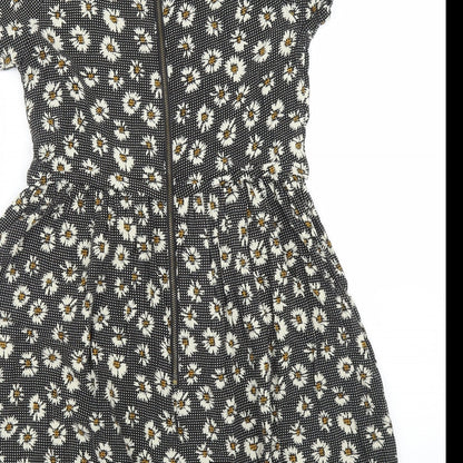 Preloved Topshop Womens Black Floral  A-Line  Size 6 - Label