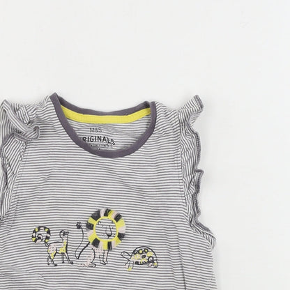 Marks & Spencer  Girls White Striped  Basic T-Shirt Size 6-7 Years