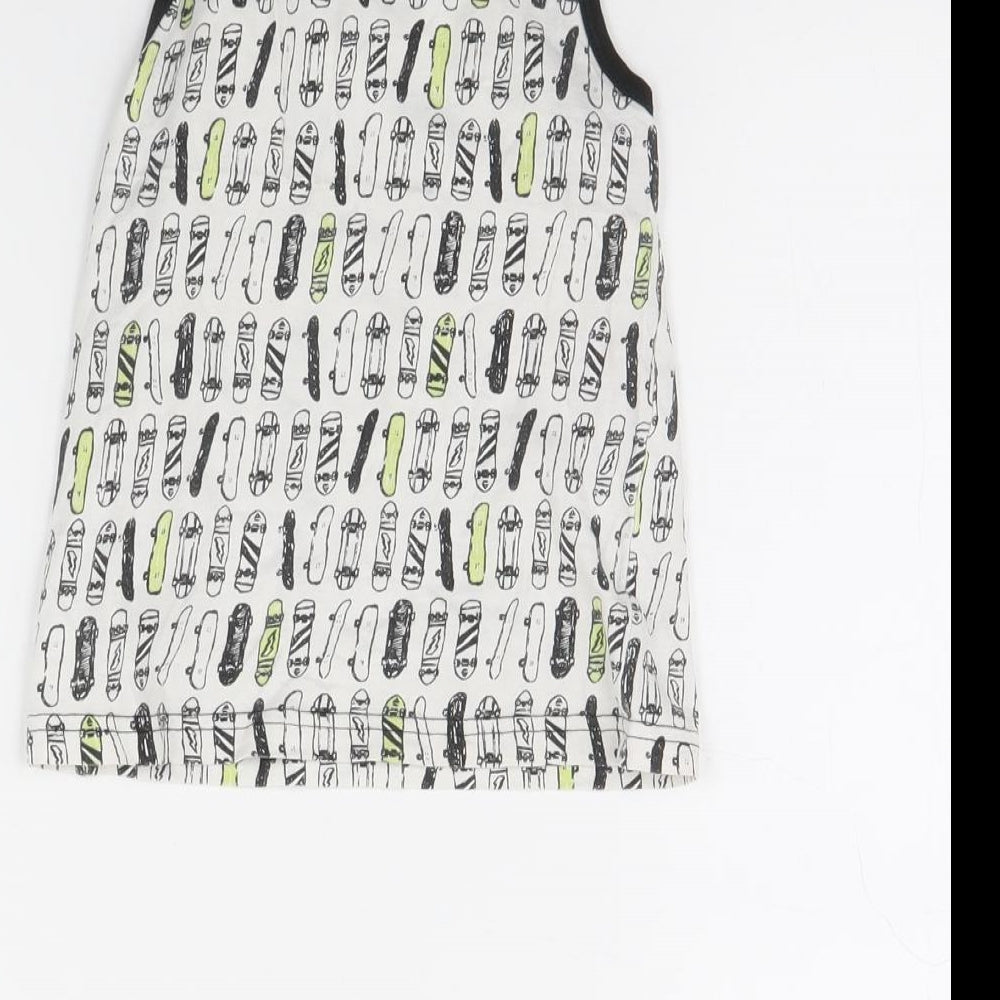 Primark Boys White Spotted  Basic Tank Size 5 Years  - Skateboard