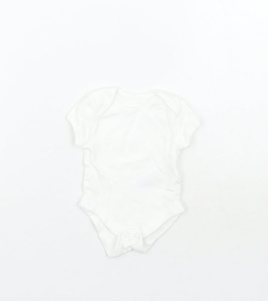 Primark Baby White   Babygrow One-Piece Size Newborn  - Tiny baby