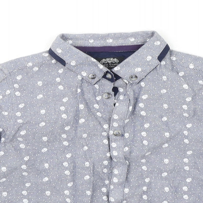 Preloved Matalan Boys Grey Geometric  Basic Button-Up Size 3-4 Years  - SKULLS - Detail