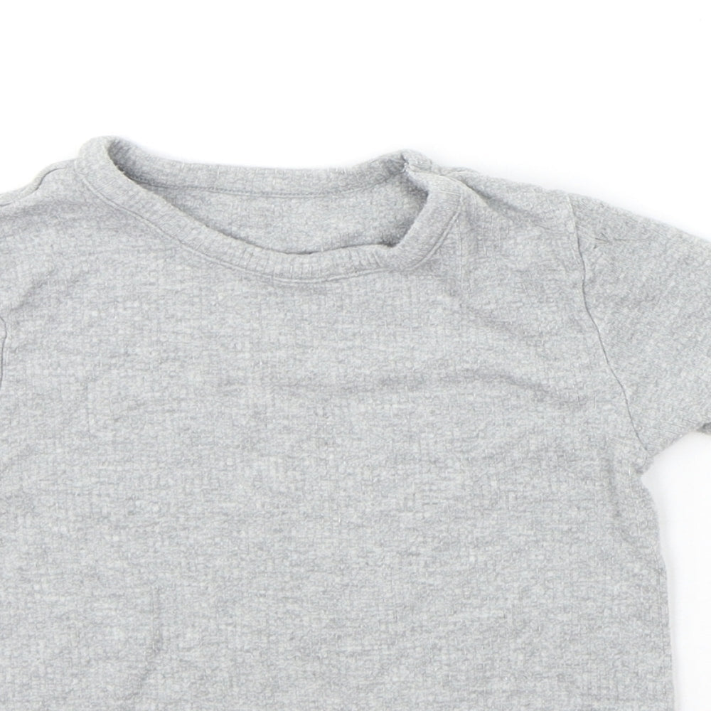 Marks and Spencer Boys Grey Houndstooth  Basic T-Shirt Size 6-7 Years