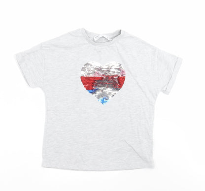 Preloved Marks and Spencer Girls Grey   Basic T-Shirt Size 9-10 Years  - sequin heart - Front