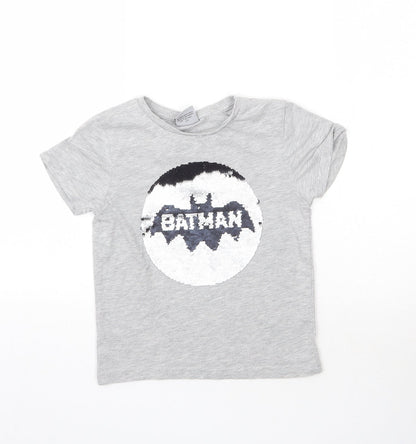 Preloved Primark Girls Grey   Basic T-Shirt Size 7-8 Years  - Batman - Front