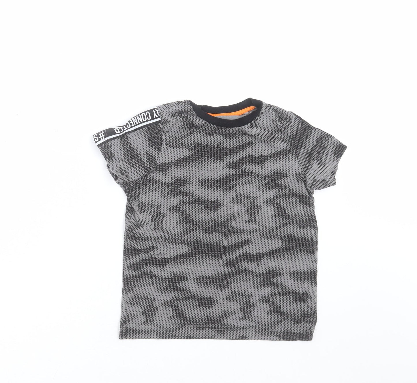 Matalan Boys Grey Camouflage  Basic T-Shirt Size 5 Years