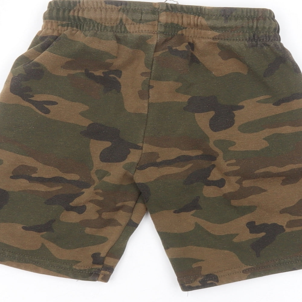 Primark Boys Green Camouflage  Sweat Shorts Size 5-6 Years