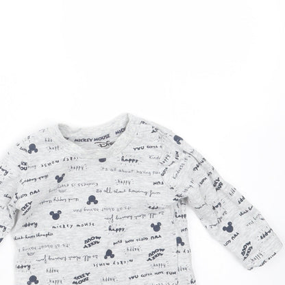 Preloved Primark Baby Grey  Cotton Basic T-Shirt Size 0-3 Months Round Neck  - mickey mouse - Detail