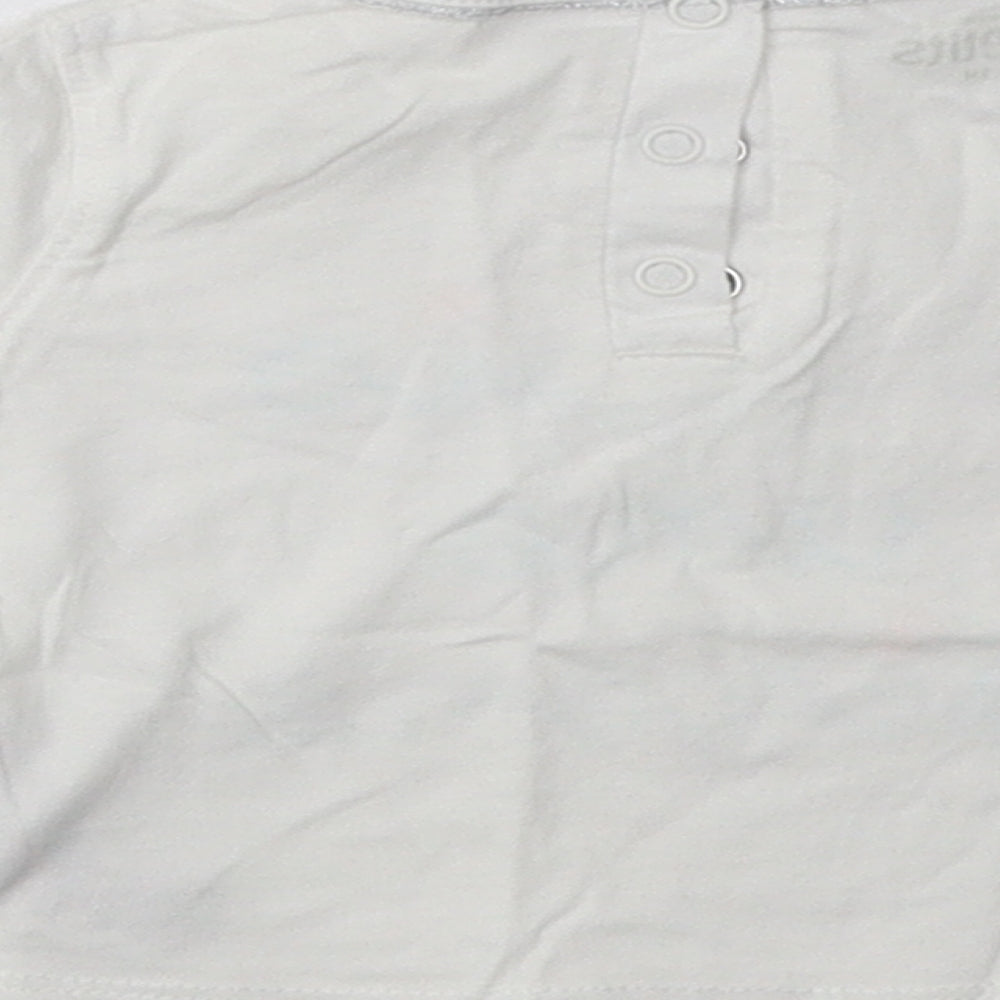 Preworn Girls White  Cotton Basic Casual Size 0-3 Months Crew Neck Buckle