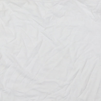 Umbro Boys White  Polyester Basic T-Shirt Size 5-6 Years V-Neck Pullover