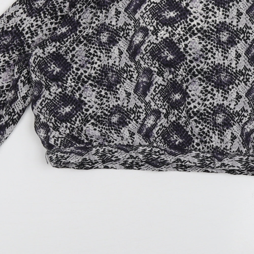 H&M Womens Purple Animal Print Polyester Cropped Blouse Size 4 V-Neck