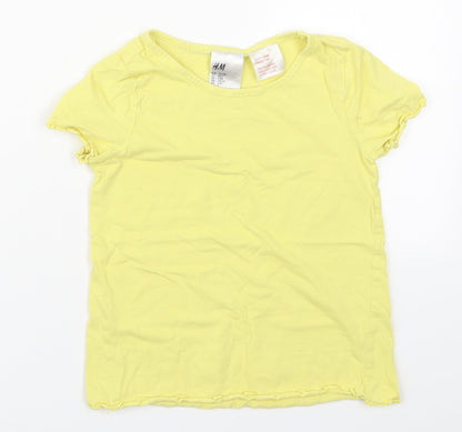 Preloved H&M Girls Yellow  Cotton Basic T-Shirt Size 6-7 Years Round Neck Pullover - Front