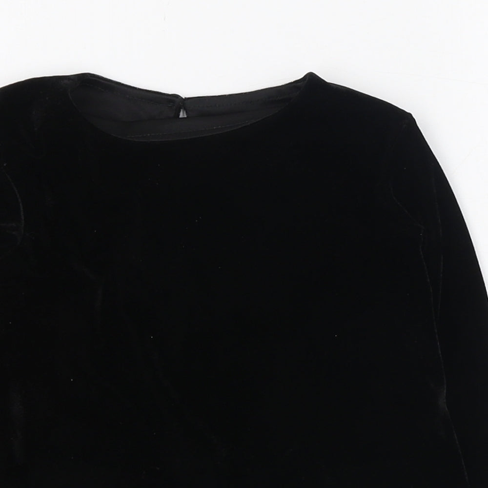 Dunnes Stores Girls Black  Polyester Basic T-Shirt Size 5 Years Round Neck Button