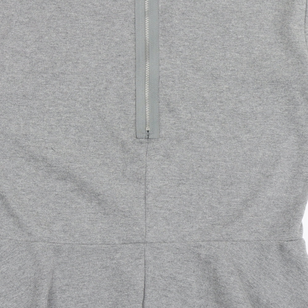 Gap Womens Grey  Polyester Basic T-Shirt Size S Round Neck
