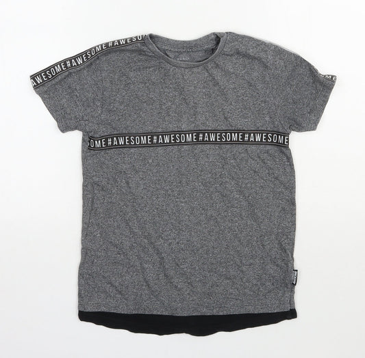 Primark Boys Grey  Polyester Pullover T-Shirt Size 7-8 Years Round Neck Pullover