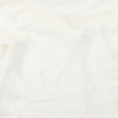 Pieces Womens White  Polyester Basic Button-Up Size S Collared