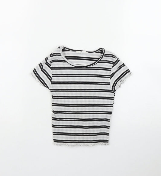 Primark Girls Grey Striped Polyester Basic T-Shirt Size 7-8 Years Round Neck