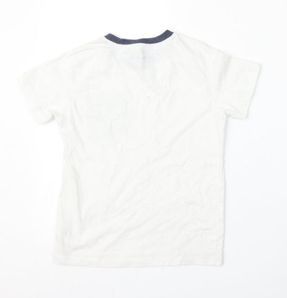 Preloved BOYS Boys White  Cotton Basic T-Shirt Size 6-7 Years Round Neck - Back
