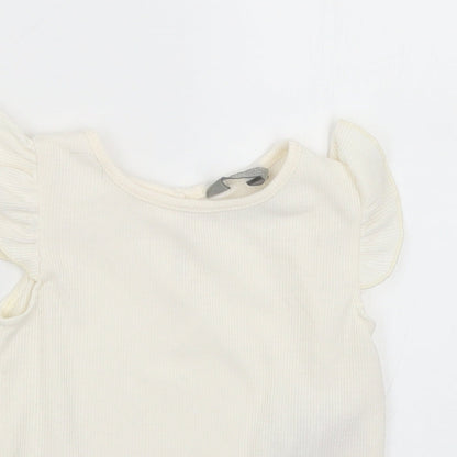 Primark Girls White  Polyester Basic T-Shirt Size 6-9 Months Round Neck