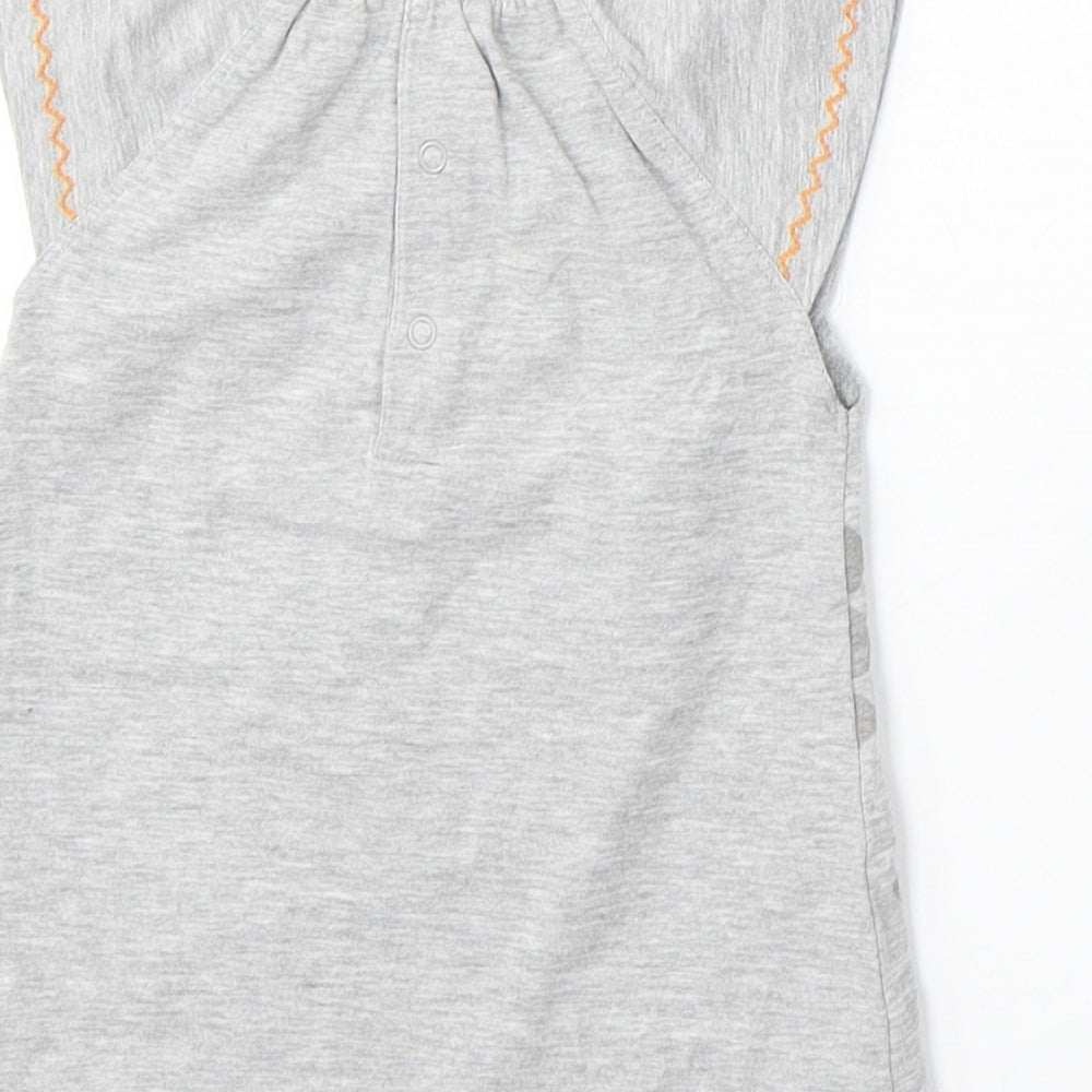 TucTuc Girls Grey  Cotton Basic T-Shirt Size 2 Years Round Neck