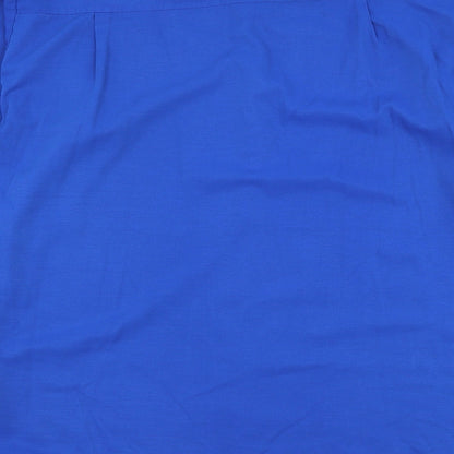 A Mans Womens Blue Polyester Basic Button-Up Size L Round Neck