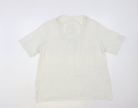 Preworn Womens White Cotton Basic Blouse Size L Scoop Neck