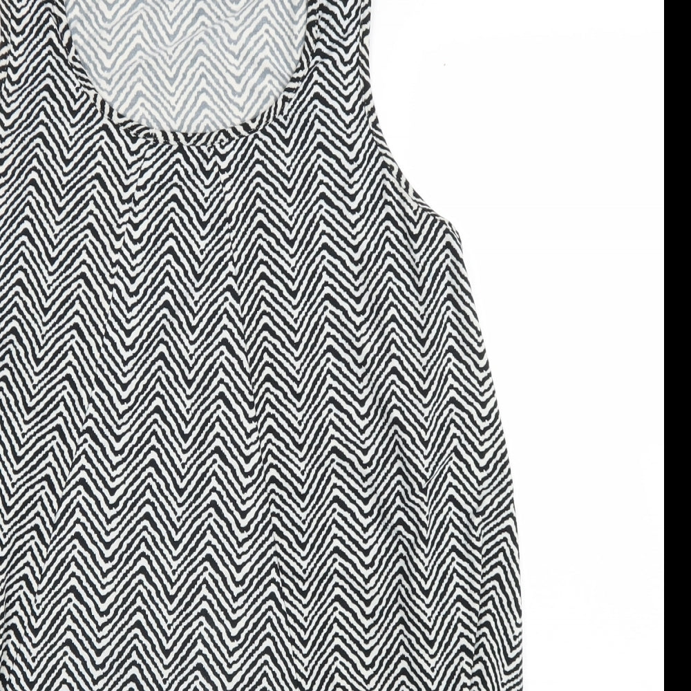 QED London Womens White Geometric Polyester Basic Tank Size S Scoop Neck