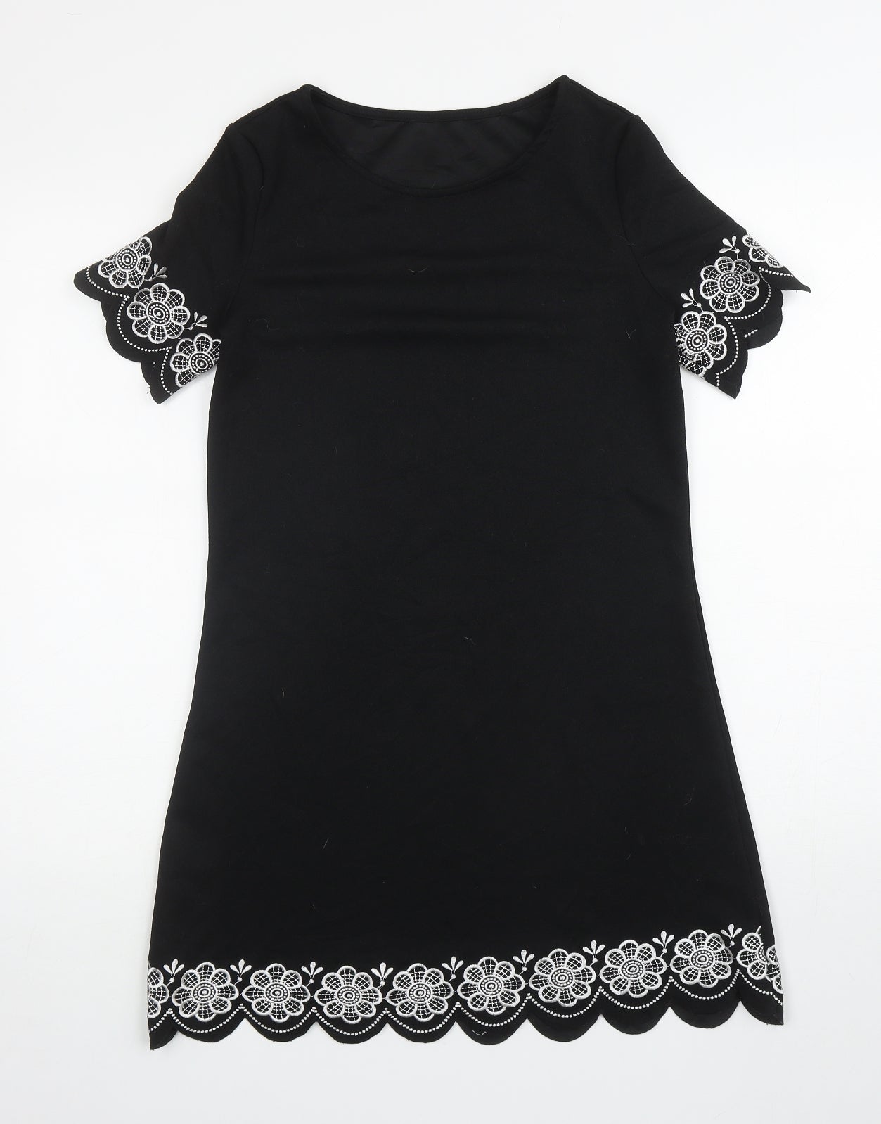 Preworn Womens Black Floral Polyester Tunic Blouse Size S Boat Neck