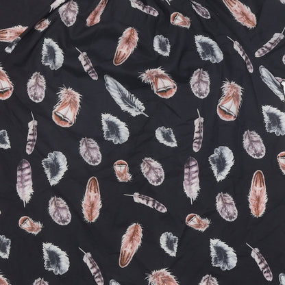 Preworn Womens Black Geometric Polyester Basic T-Shirt Size XL Round Neck - Feather Print
