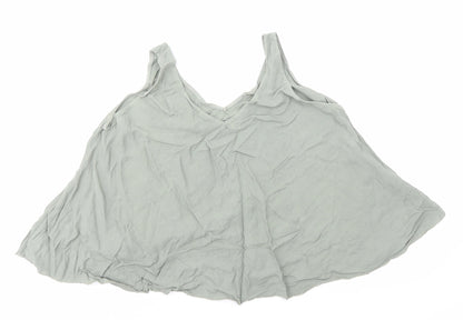Preworn Womens Green Polyester Basic Tank Size 12 V-Neck