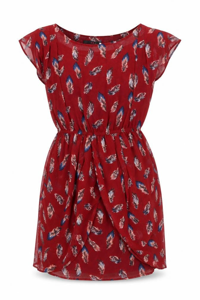 TENKI Womens Red Geometric Polyester Mini Size S Boat Neck Pullover - Feather Print