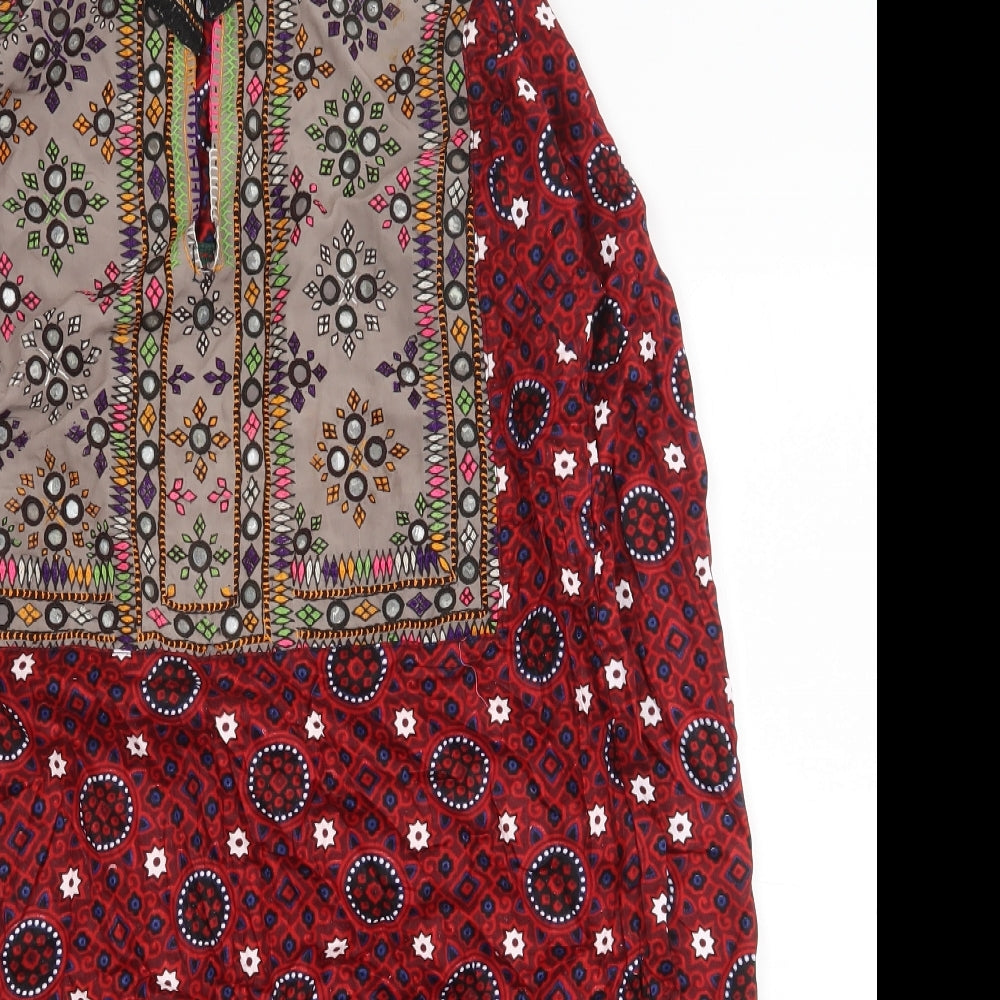 Preworn Womens Red Geometric Polyester Tunic Blouse Size 6 Round Neck - Side Slits