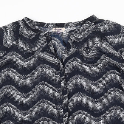 Arista Womens Blue Geometric Polyester Basic Button-Up Size 18 V-Neck