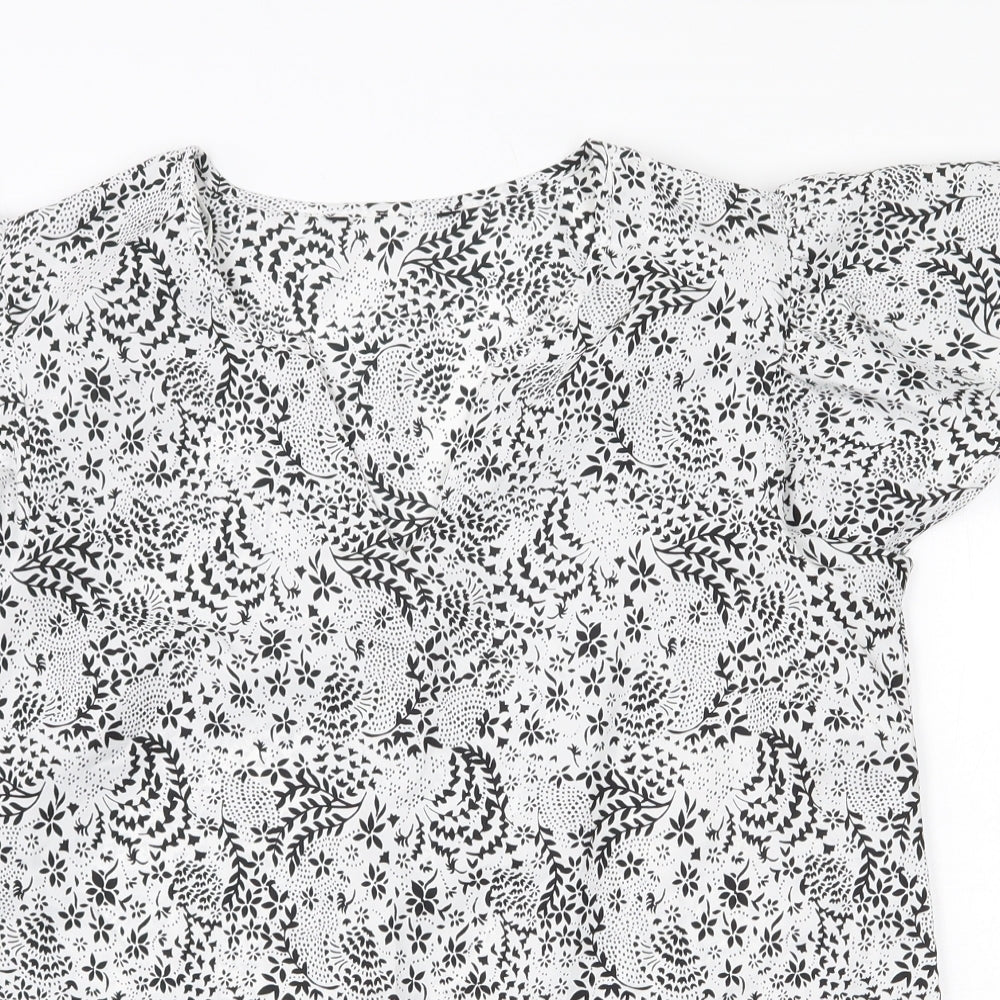 Peacocks Womens White Geometric Polyester Basic T-Shirt Size 10 Round Neck