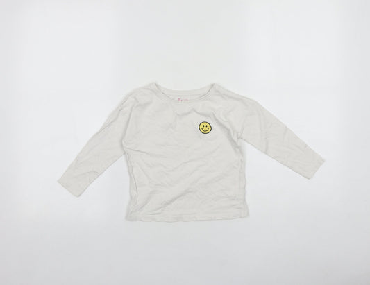 TU Girls White 100% Cotton Basic T-Shirt Size 3 Years Round Neck Pullover - Smiley face