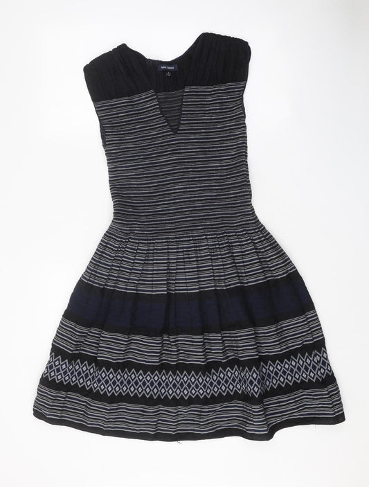 Max Edition Womens Black Geometric Rayon Fit & Flare Size S V-Neck Pullover